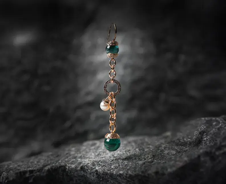 Gold-plated earing